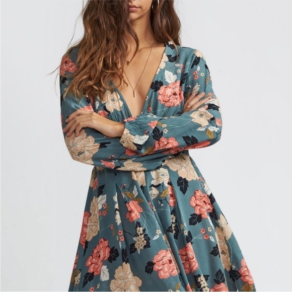 Billabong Blue Floral Your Love Long Sleeve Mini Dress Size XS Cottage Beach - Picture 1 of 10